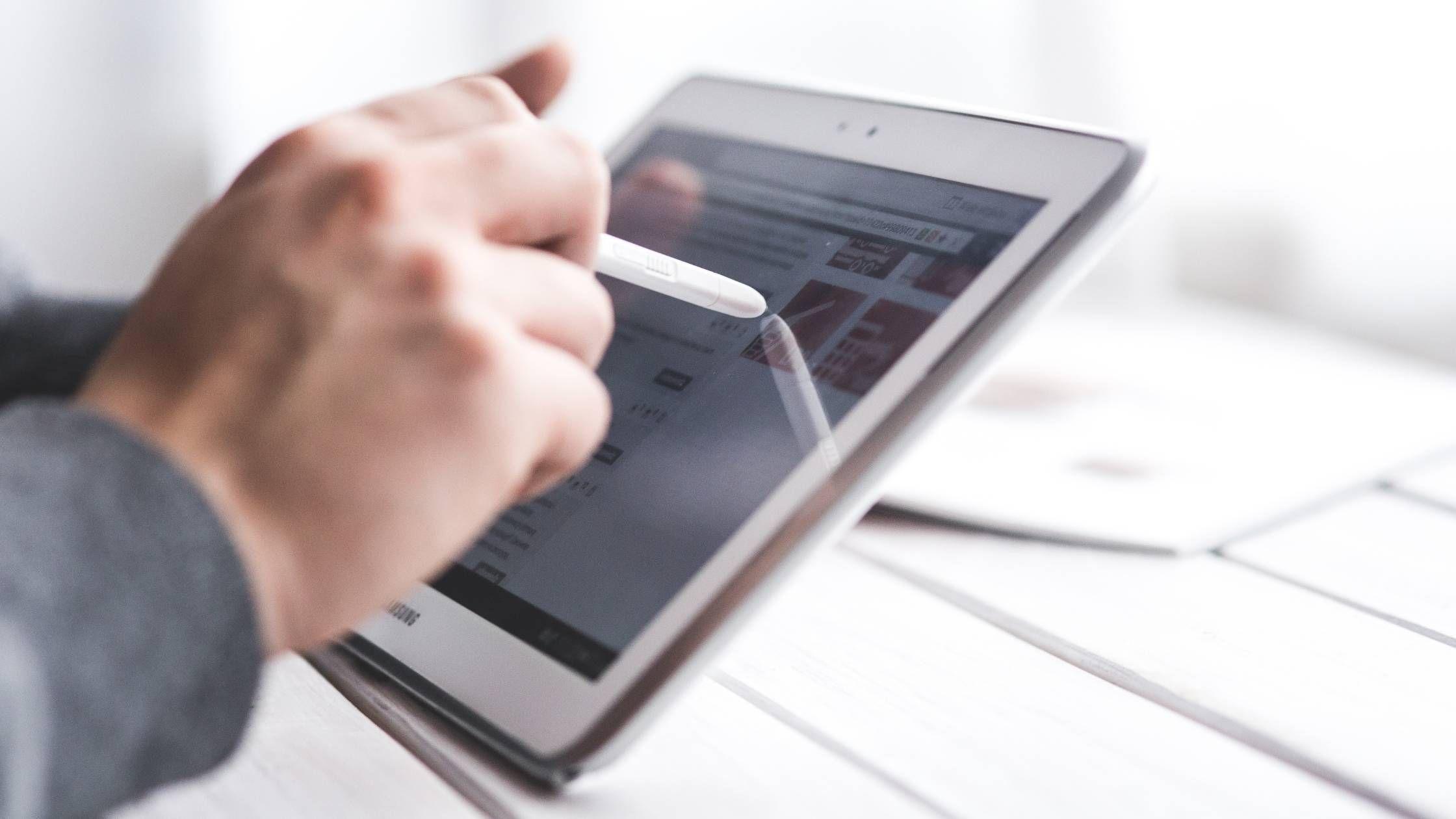 5 beneficios de centralizar la gestión documental funeraria con un sistema digital especializado